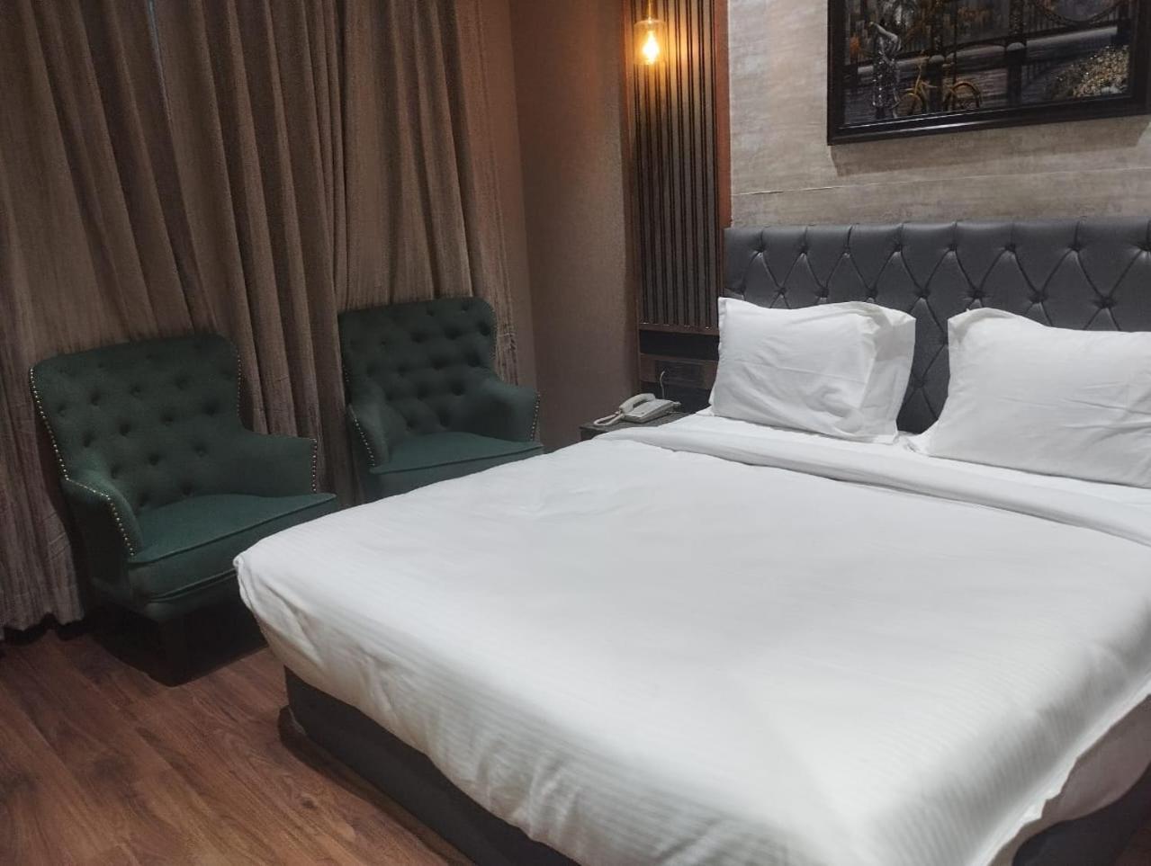 Raj Vilas Resort Dhanbād Eksteriør bilde